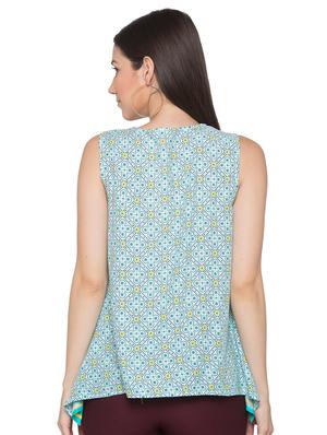 zipper neck printed top - 17136696 - Standard Image - 3
