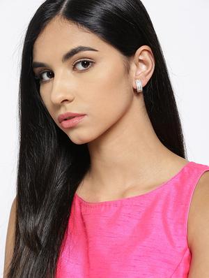 gold metal studs earring - 17137552 - Standard Image - 3