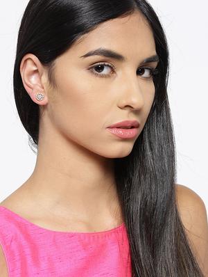 gold metal studs earring - 17137555 - Standard Image - 3