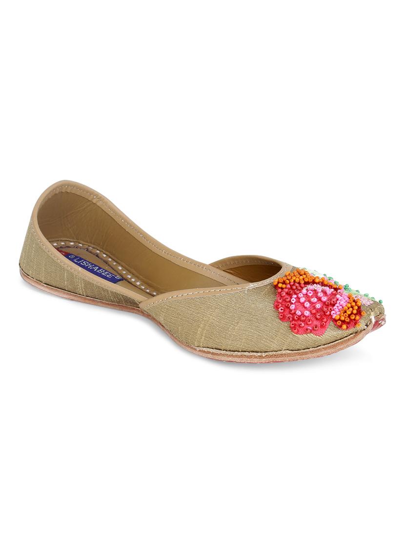 brown embroidered slip on jutis - 17137676 - Zoom Image - 1