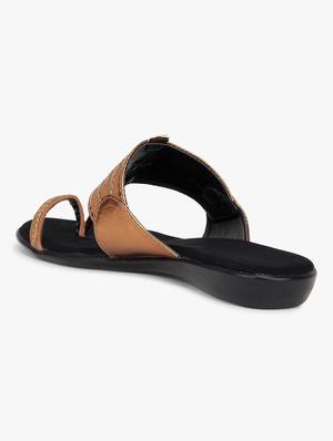 beige one toe kolhapuris - 17138404 - Standard Image - 3
