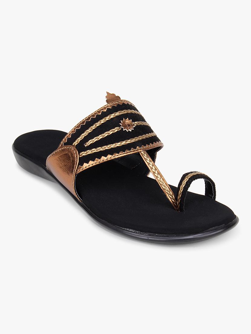 black one toe kolhapuris - 17138405 - Zoom Image - 1
