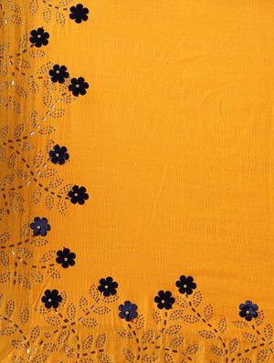 embellished solid saree with blouse - 17140851 - Standard Image - 5