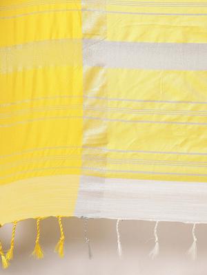 solid woven saree with blouse - 17140867 - Standard Image - 5