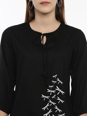 tie up neck printed top - 17143983 - Standard Image - 5