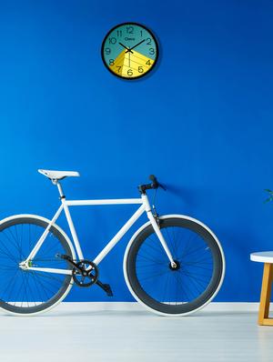 glass wall clock with 1 year warranty and 2 free aa battery - 17145955 - Standard Image - 2