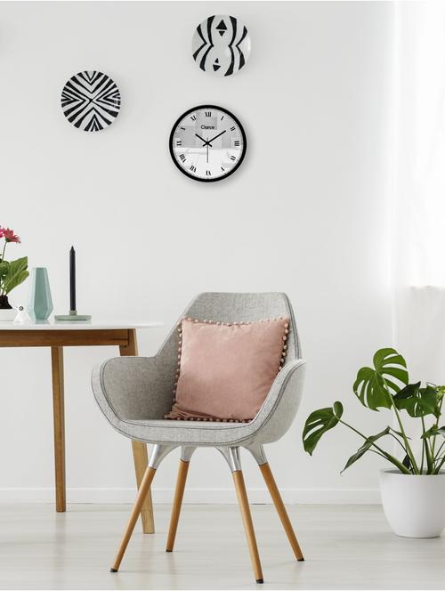 designer wall clock - 17145971 - Standard Image - 1
