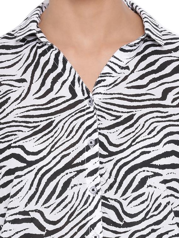 curved hem animal shirt - 17154114 - Zoom Image - 5