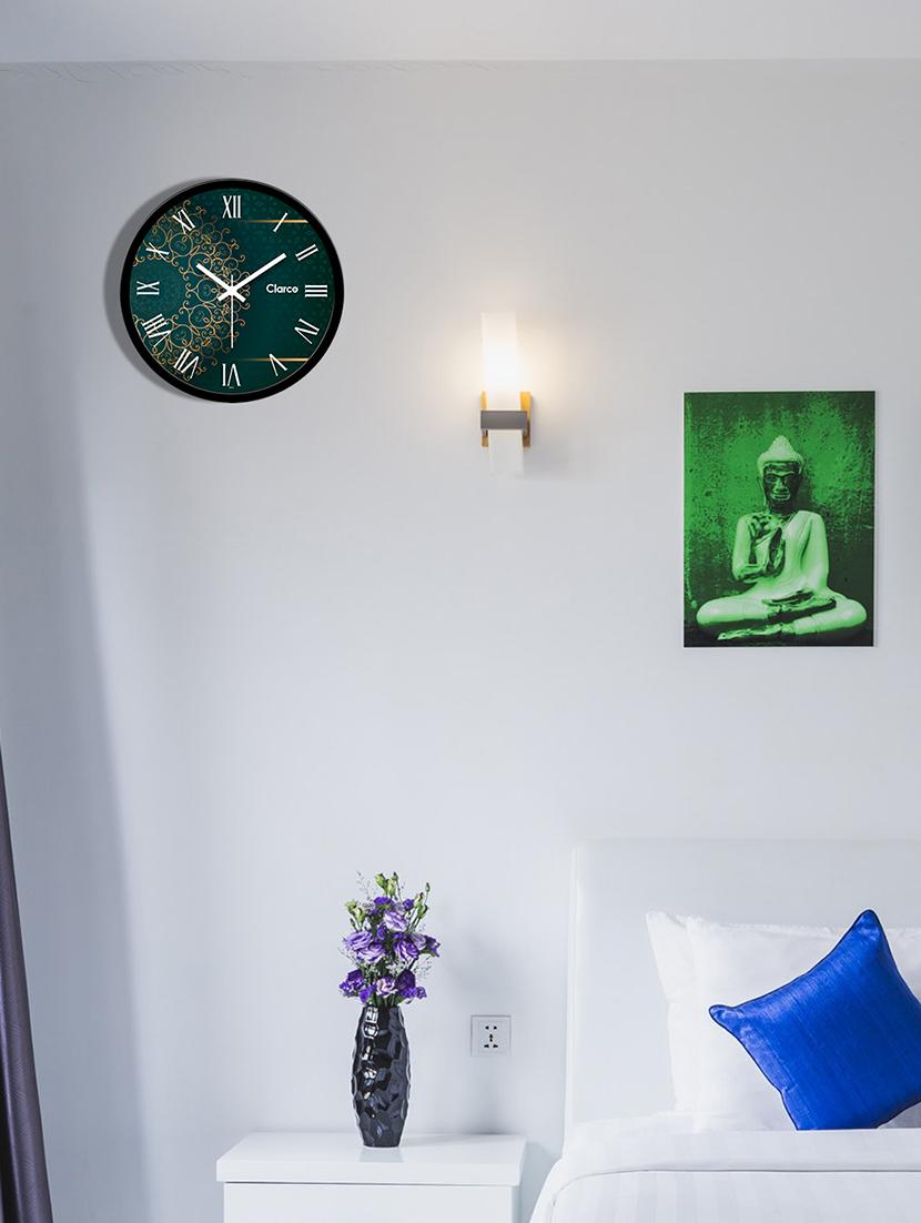 designer analogue round glass wall clock with 1 year warranty and 2 free aa battery - 17155691 - Zoom Image - 2