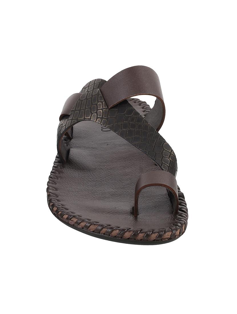 brown leather kolhapuri slippers - 17157046 - Zoom Image - 2