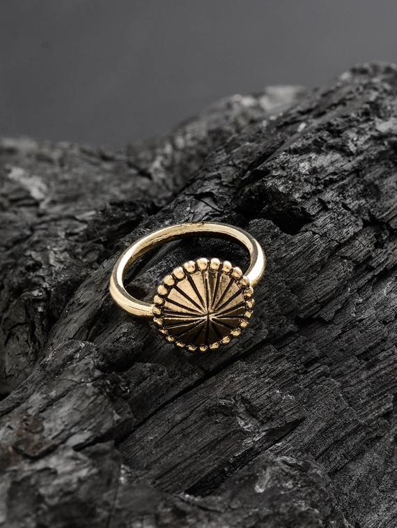 gold brass finger ring - 17159113 - Zoom Image - 1