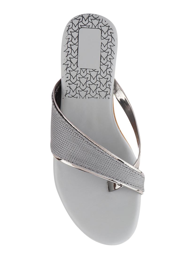 grey one toe sandals - 17164282 - Zoom Image - 3