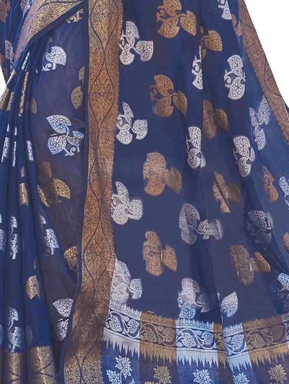 self design handloom saree with blouse - 17164489 - Zoom Image - 3