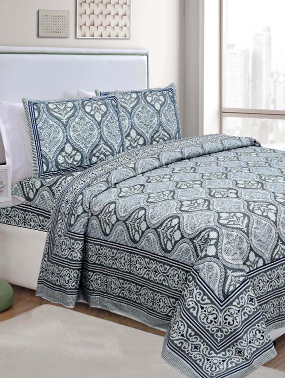 cotton double king size bedsheet with 2 pillow covers - 17165029 - Zoom Image - 1