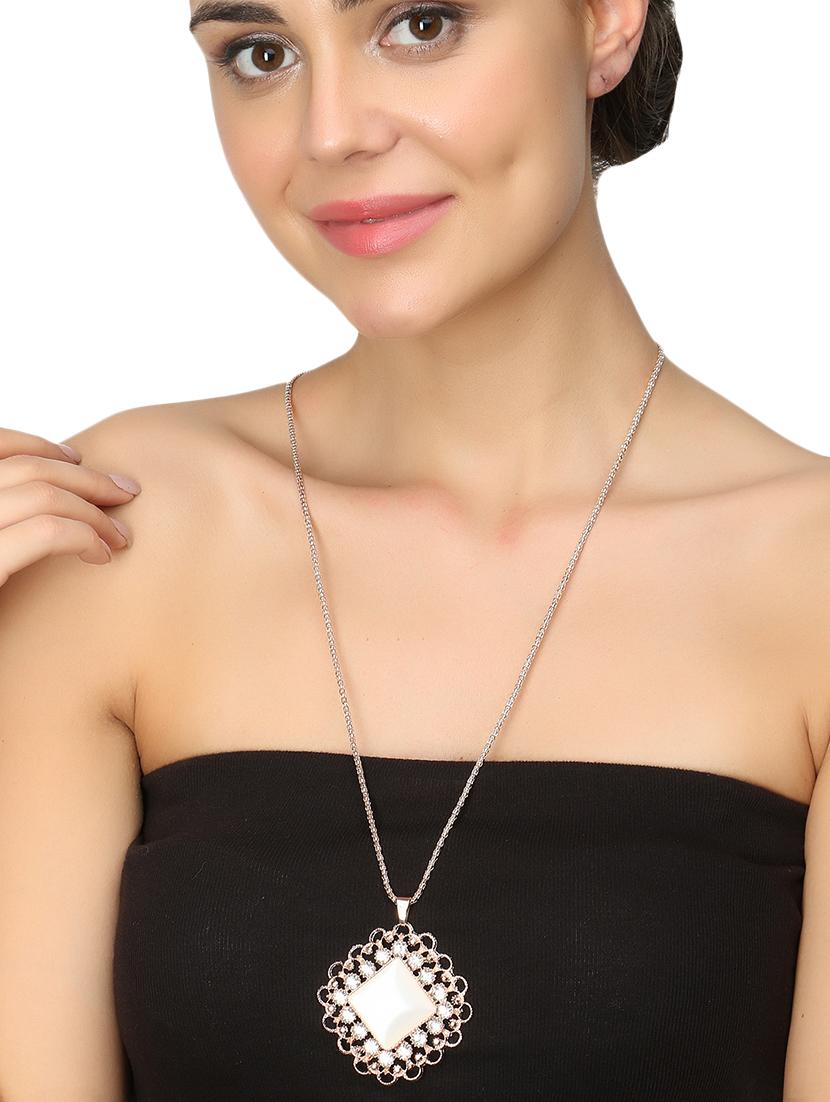 gold metal pendant - 17165058 - Zoom Image - 3