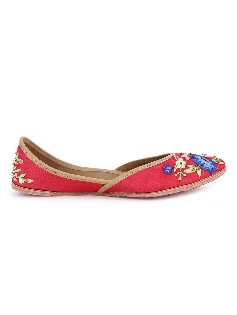red slip on jutis - 17167539 - Zoom Image - 2