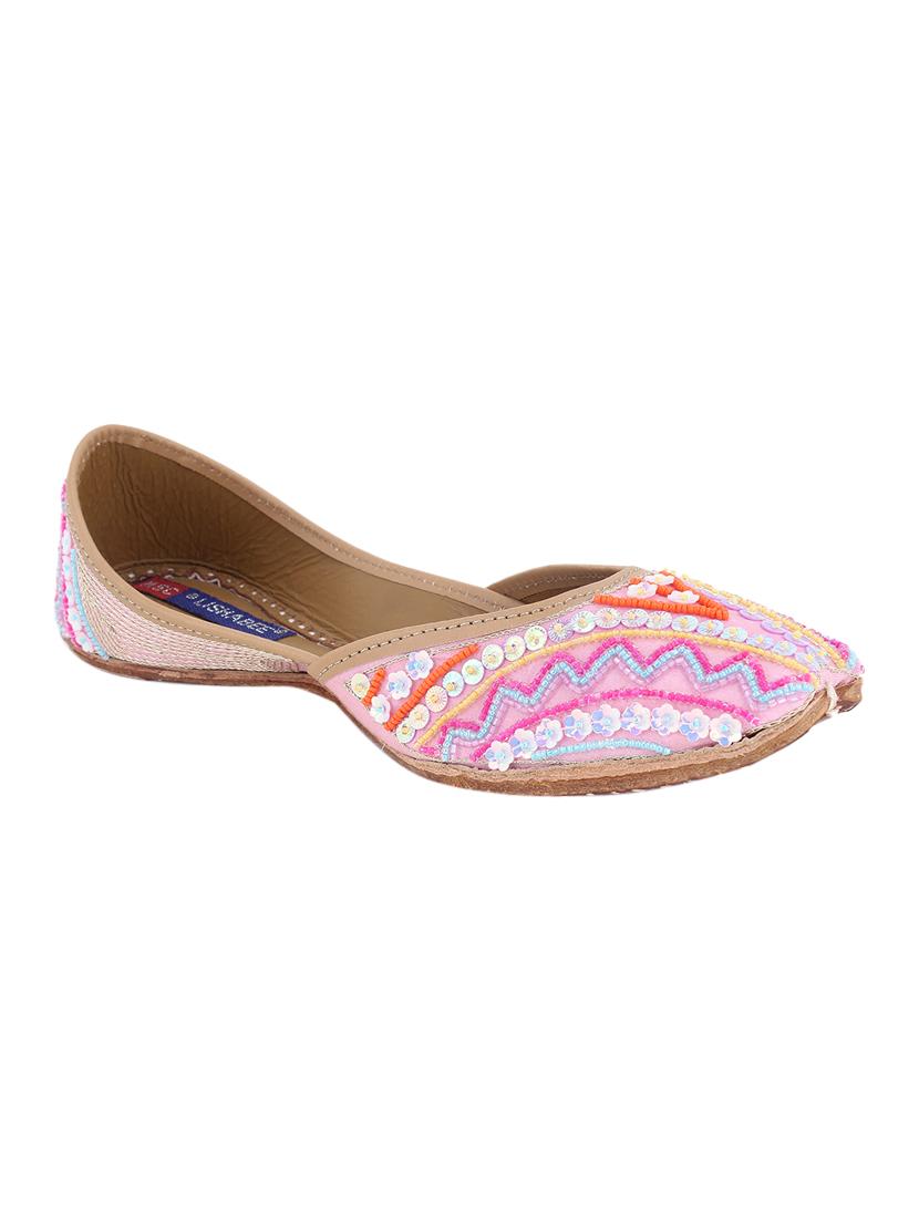 pink slip on jutis - 17167541 - Zoom Image - 1