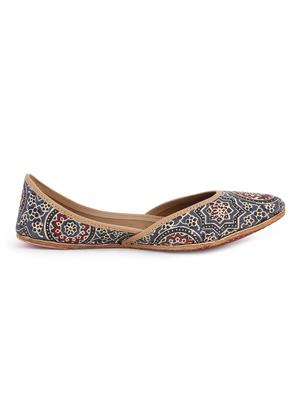 blue slip on jutis - 17167544 - Standard Image - 2
