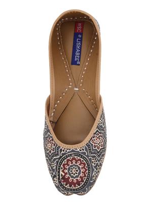 blue slip on jutis - 17167544 - Standard Image - 4