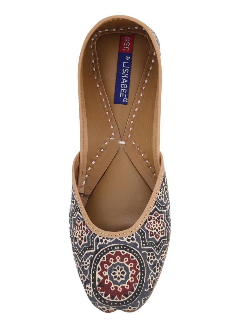 blue slip on jutis - 17167544 - Zoom Image - 4