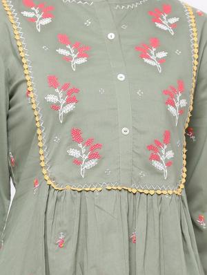embroidered flared ethnic dress - 17169047 - Standard Image - 4