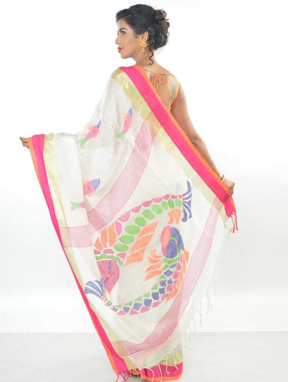 self design handloom saree with blouse - 17181955 - Zoom Image - 2