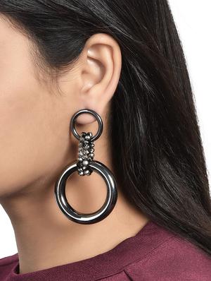 black metal drop earring - 17191380 - Standard Image - 4