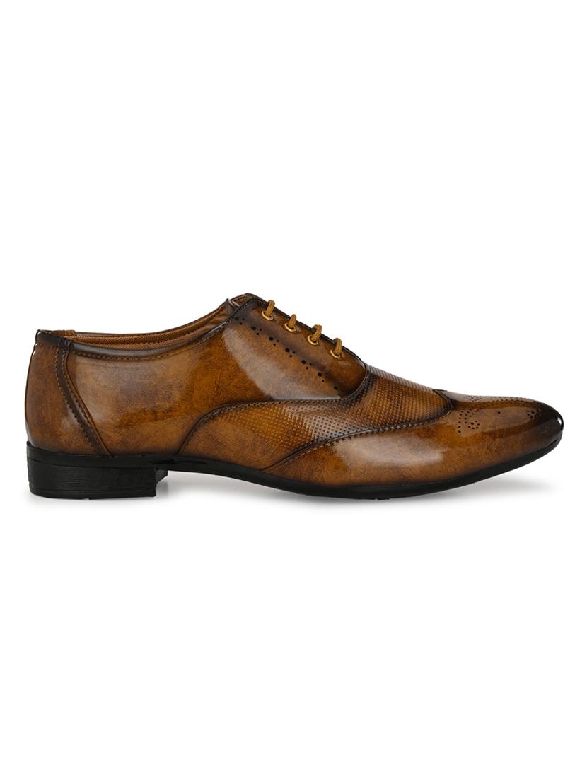 tan lace-up brouges - 17192567 - Zoom Image - 2
