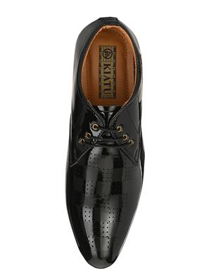 black lace-up brouges - 17192571 - Standard Image - 4