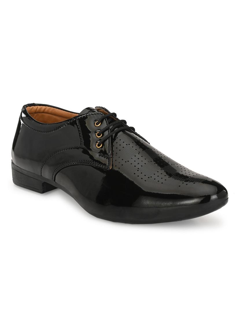 black lace-up brouges - 17192571 - Zoom Image - 1