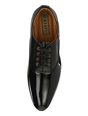 black lace-up brouges - 17192574 - Standard Image - 4
