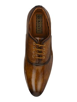 tan lace-up brouges - 17192576 - Standard Image - 4