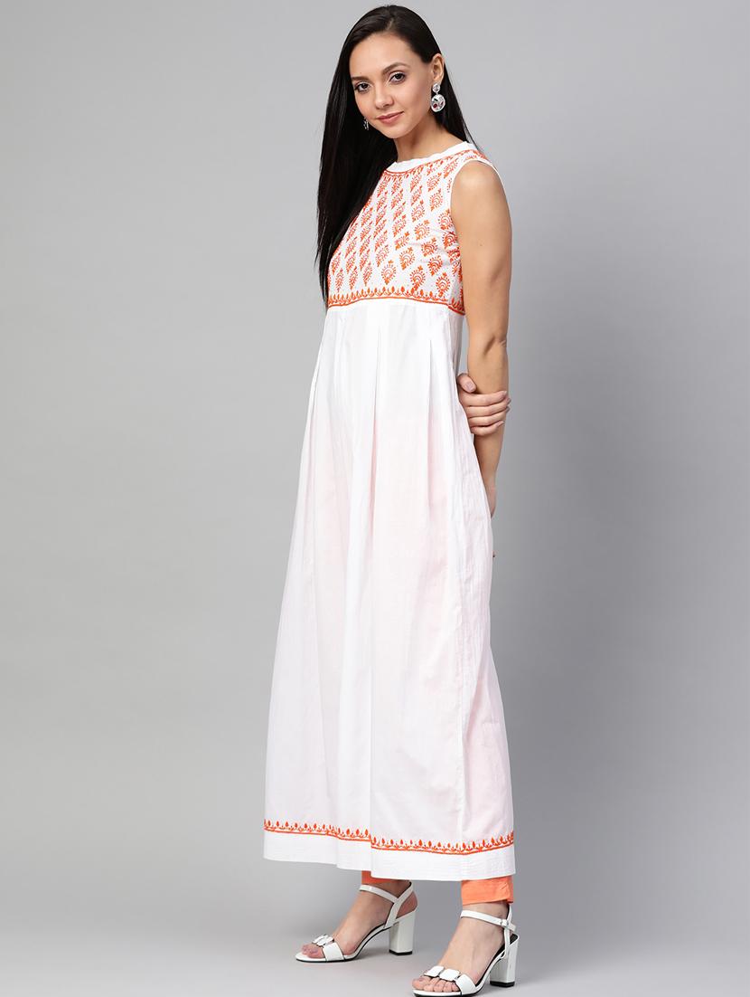 chikankari a-line kurta - 17203833 - Zoom Image - 2