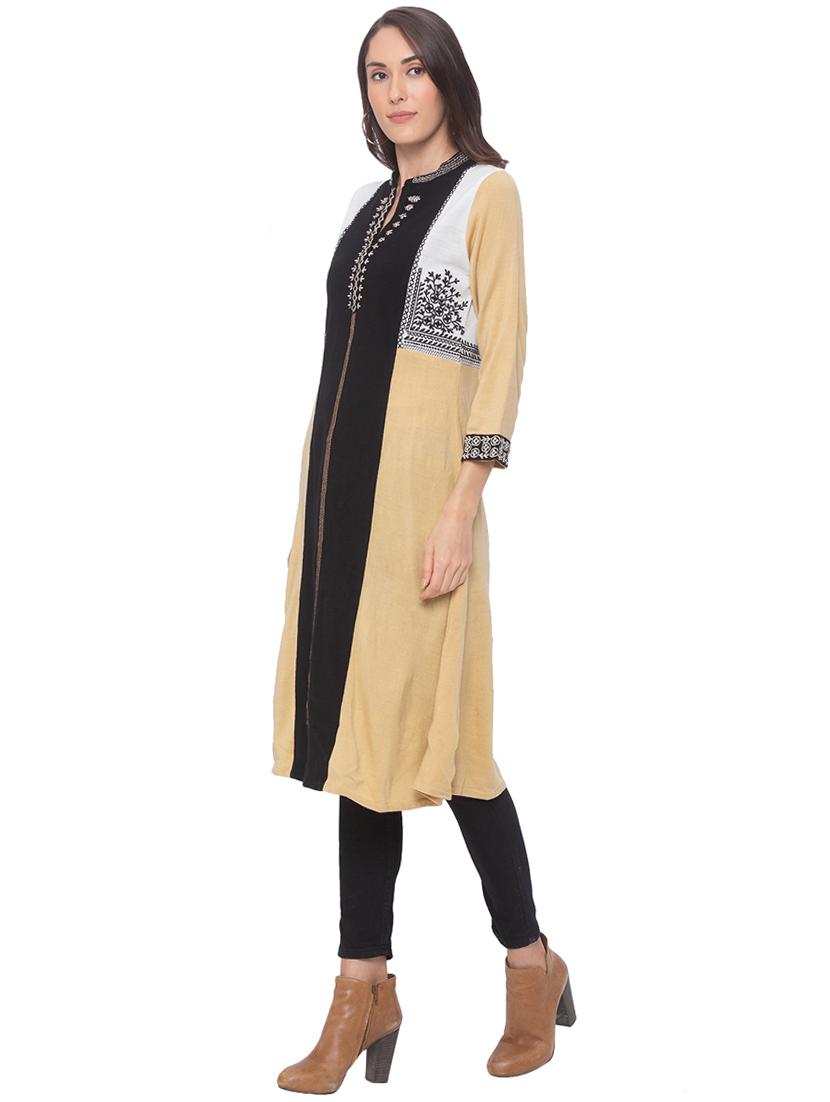 printed a-line woolen kurta - 17208641 - Zoom Image - 2