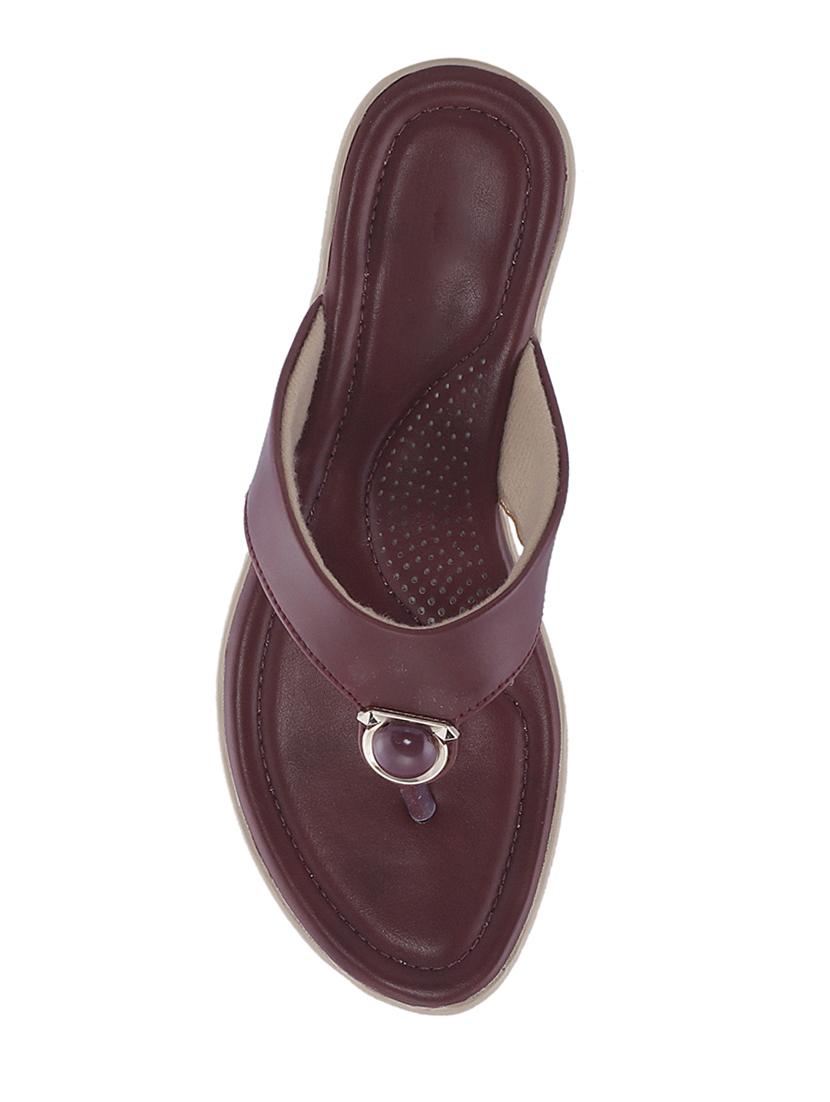 maroon toe separator sandals - 17212916 - Zoom Image - 5