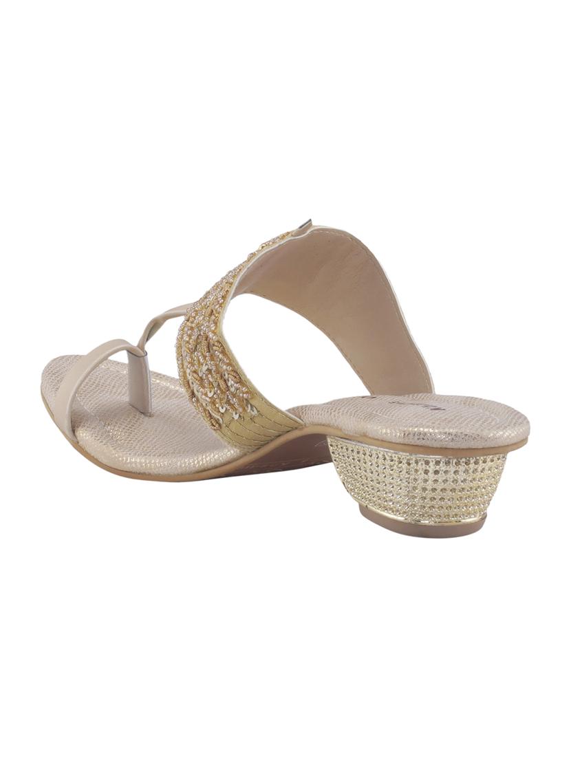 gold synthetic one toe sandals - 17213903 - Zoom Image - 3