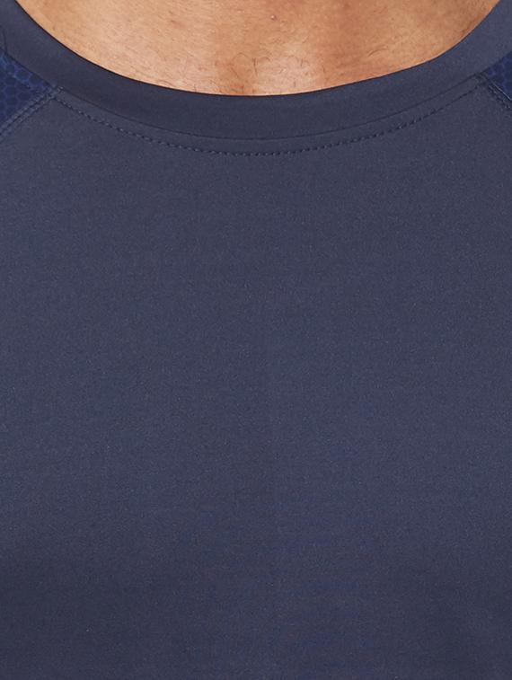 blue solid t-shirt - 17216241 - Zoom Image - 4