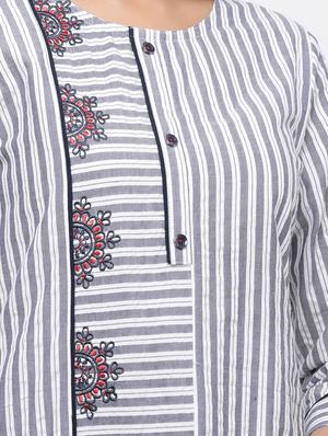 striped a-line kurta - 17216930 - Standard Image - 4