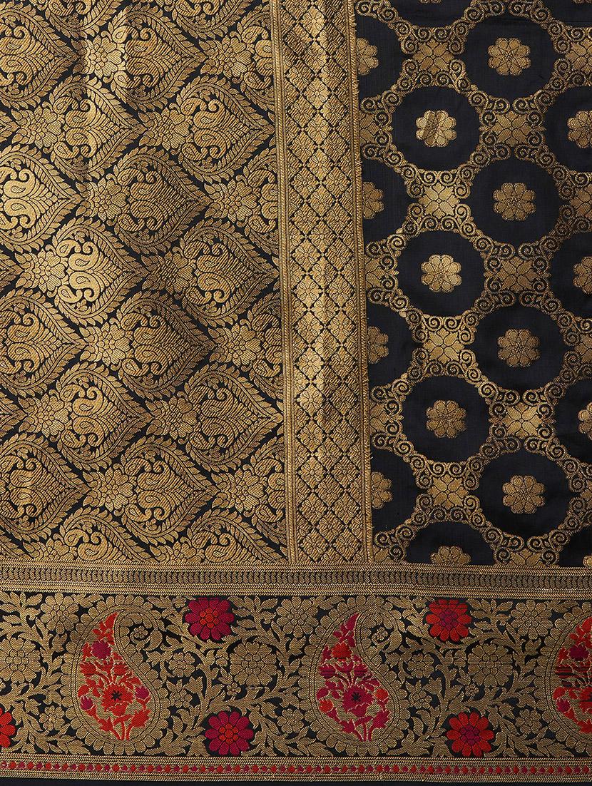 self design woven saree with blouse - 17228094 - Zoom Image - 4