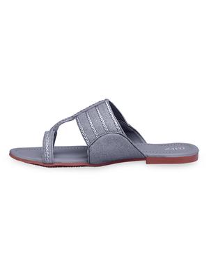 grey one toe kolhapuris - 17229504 - Standard Image - 2