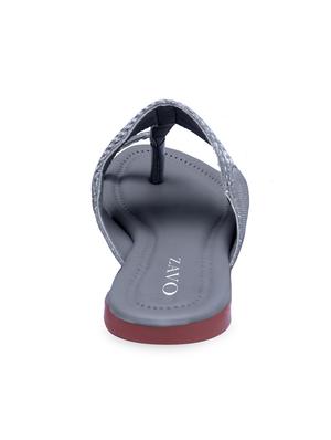 grey one toe kolhapuris - 17229504 - Standard Image - 3
