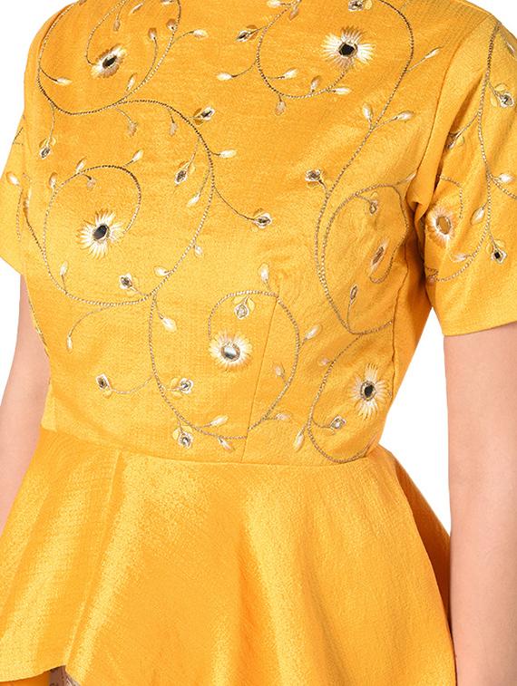 self design embroidered blouse - 17231618 - Zoom Image - 4