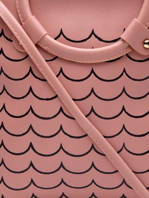 pink leatherette (pu) regular sling bag - 17234470 - Standard Image - 4