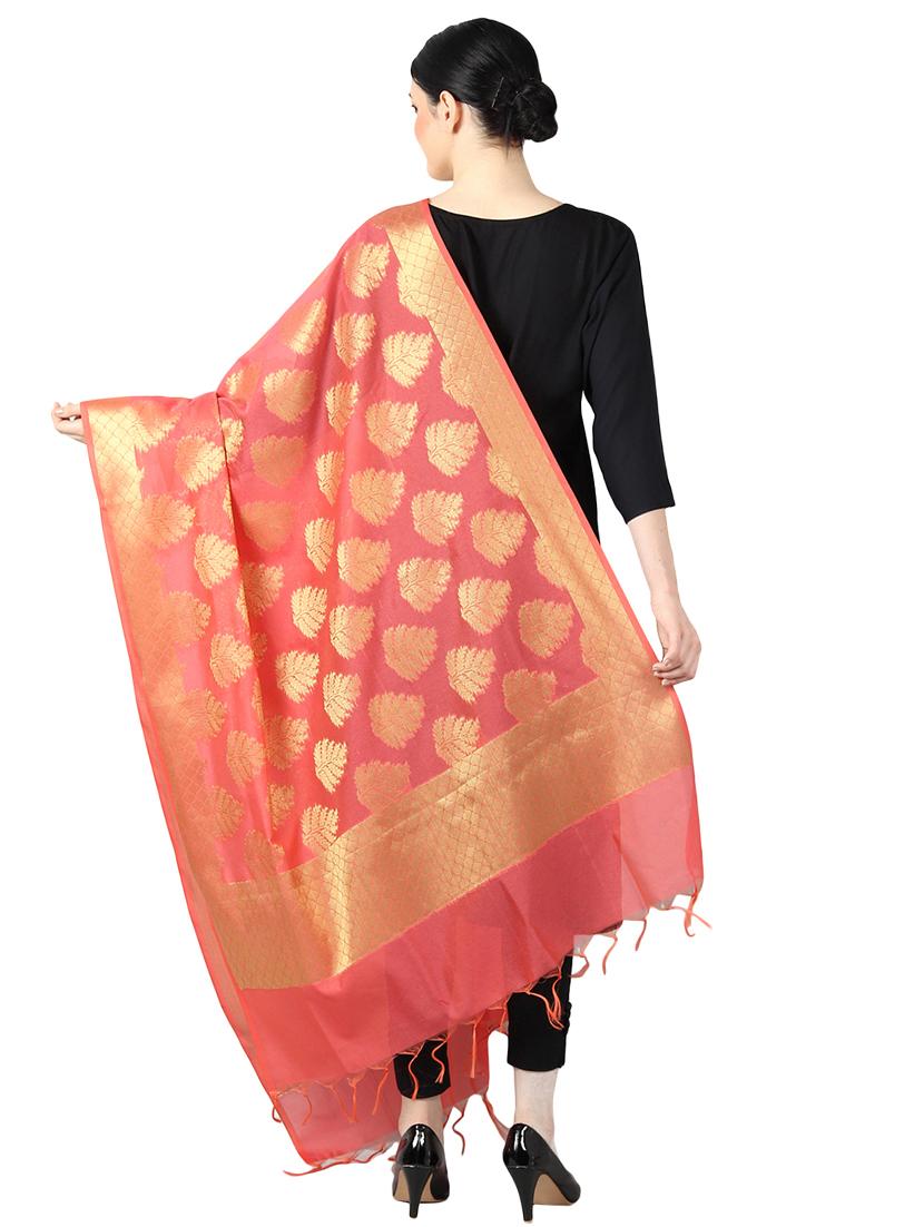 jacquard work banarasi dupatta - 17236536 - Zoom Image - 3
