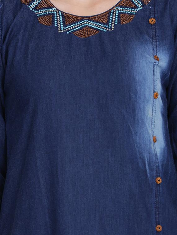 embroidered denim straight kurta - 17240838 - Zoom Image - 4