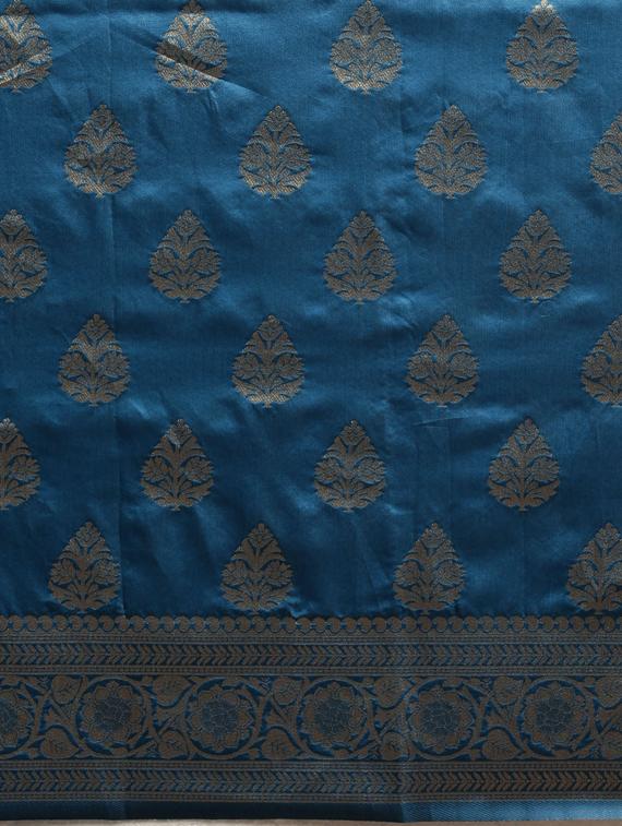 self design banarasi saree with blouse - 17245601 - Zoom Image - 4