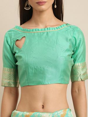 floral banarasi saree with blouse - 17245627 - Standard Image - 3