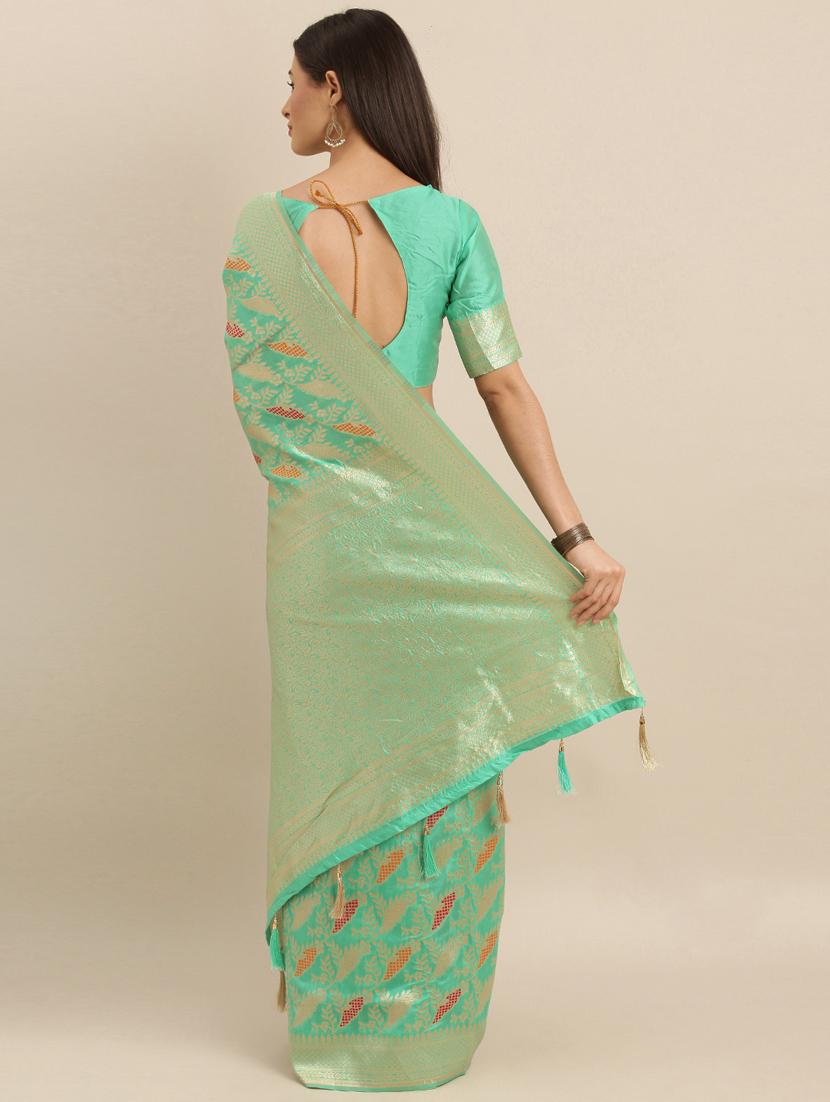 floral banarasi saree with blouse - 17245627 - Zoom Image - 2