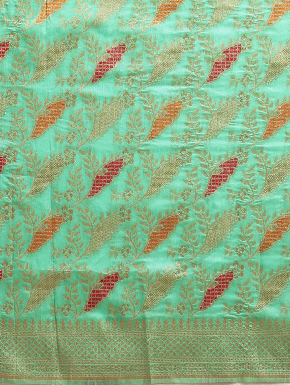 floral banarasi saree with blouse - 17245627 - Zoom Image - 4