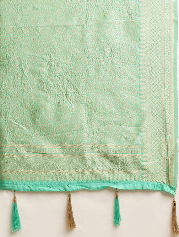 floral banarasi saree with blouse - 17245627 - Zoom Image - 5